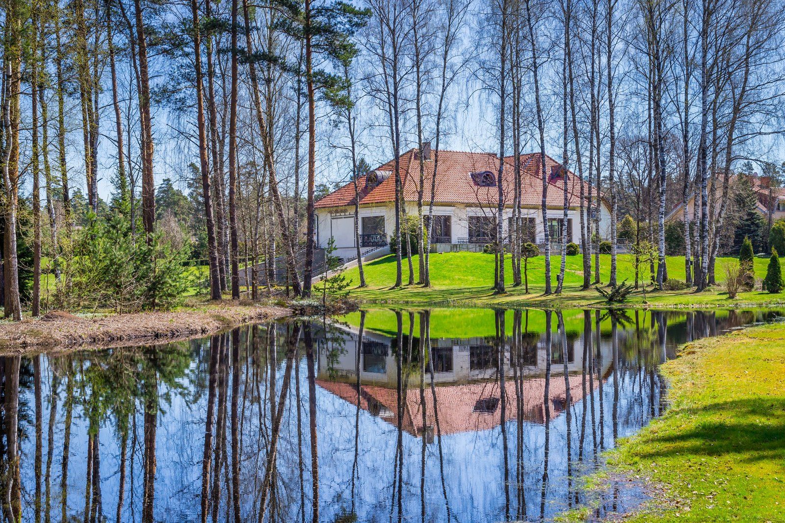 Privātmāja 1516 m², Berģi — attēls 3