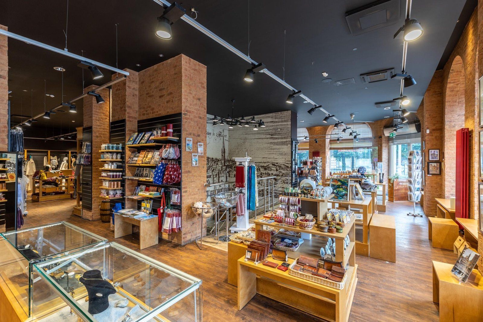 Tirdzniecības telpas 695 m², Brīvības bulvāris 19, Centrs — attēls 5