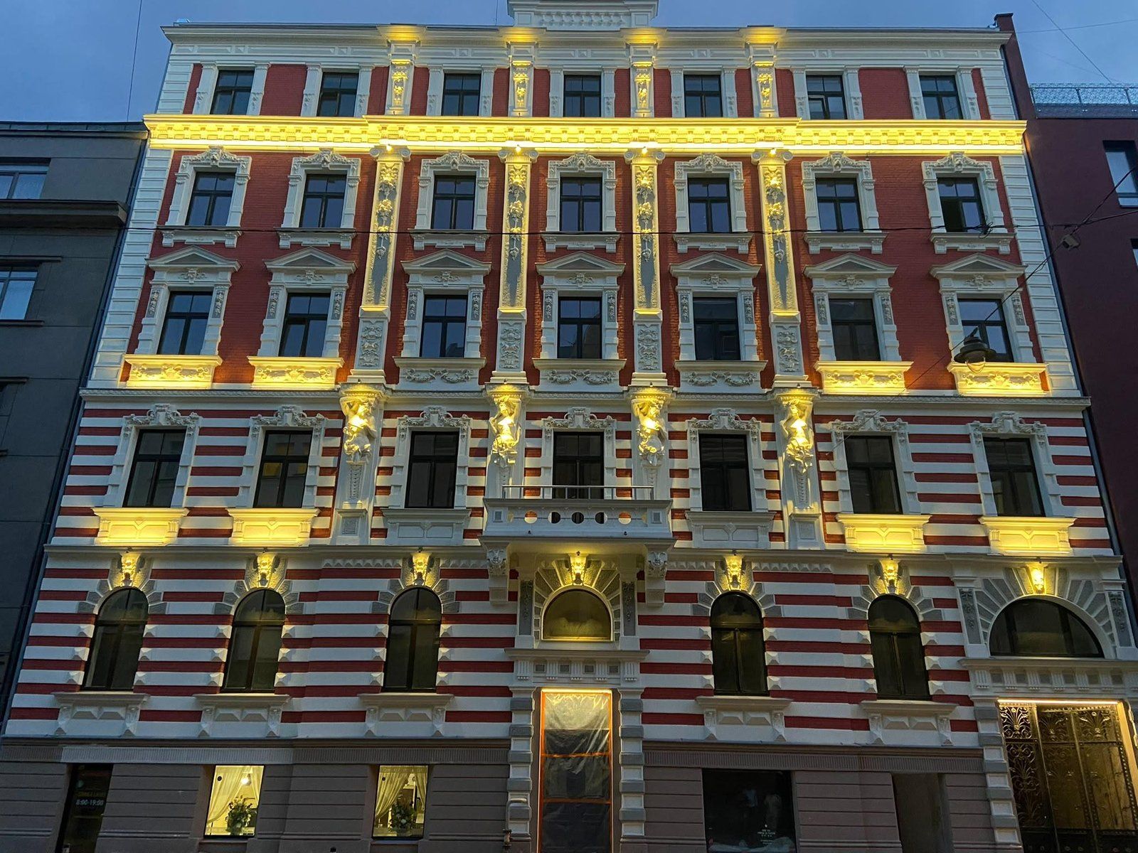 3 istabu dzīvoklis, Lāčplēša iela 36, Centrs