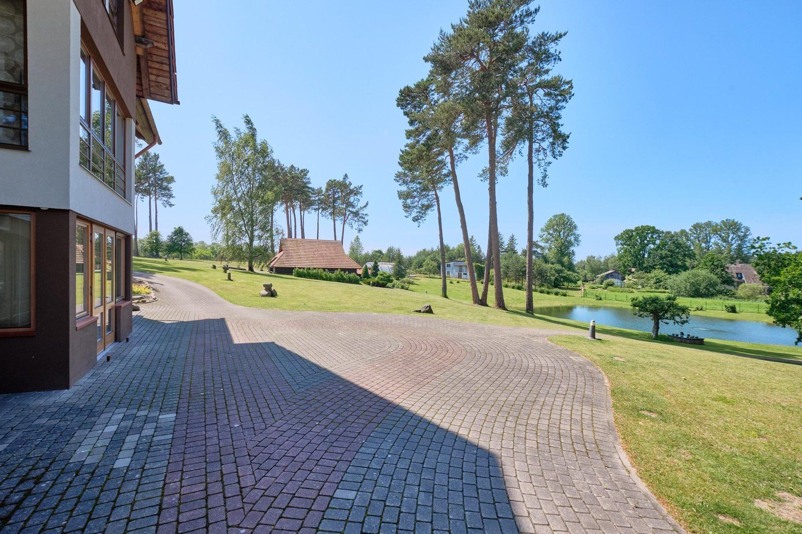Privātmāja 397 m², Melleņu iela 19, Ādažu pagasts — attēls 3