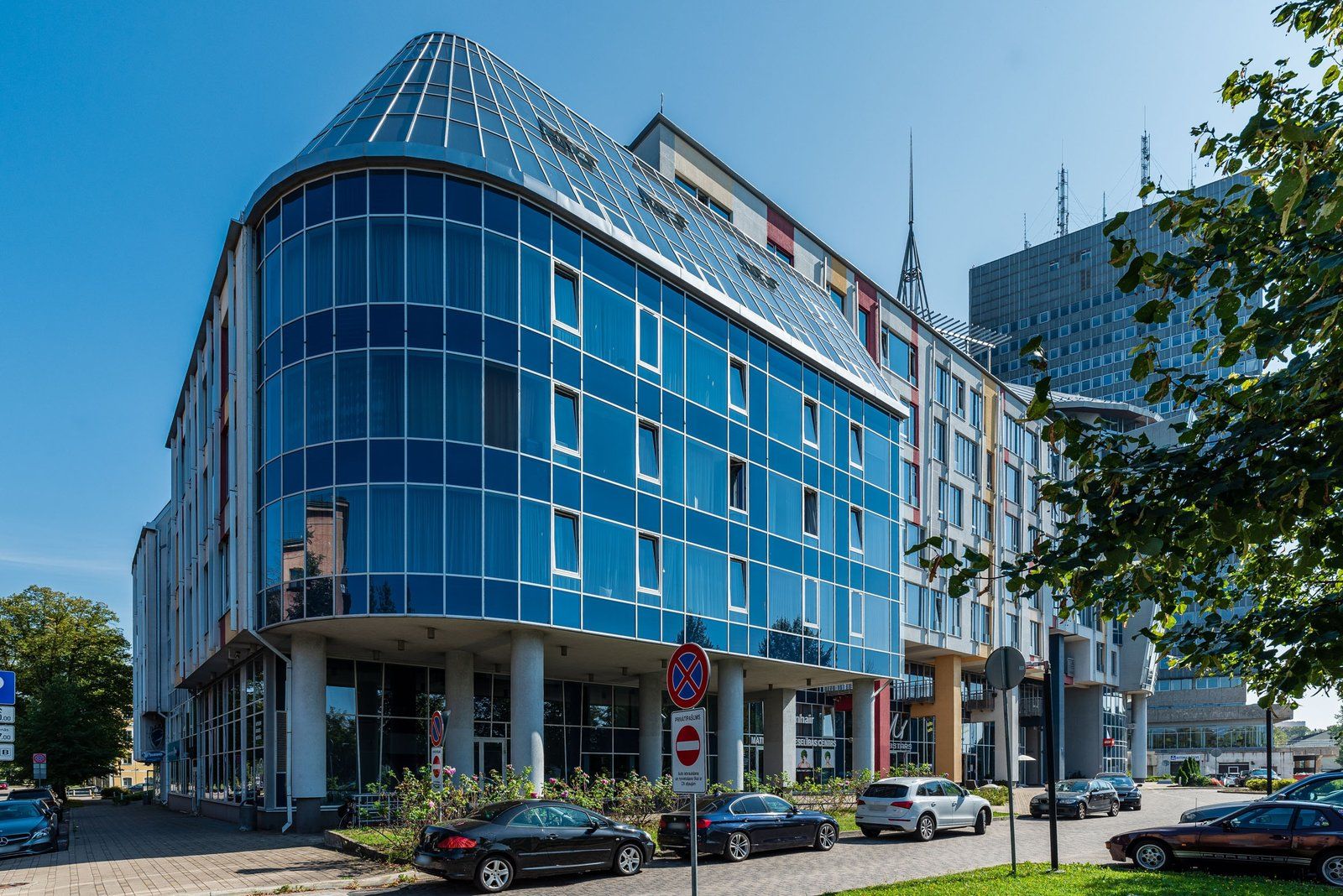 Tirdzniecības telpas 52 m², Republikas laukums 3, Centrs — attēls 2