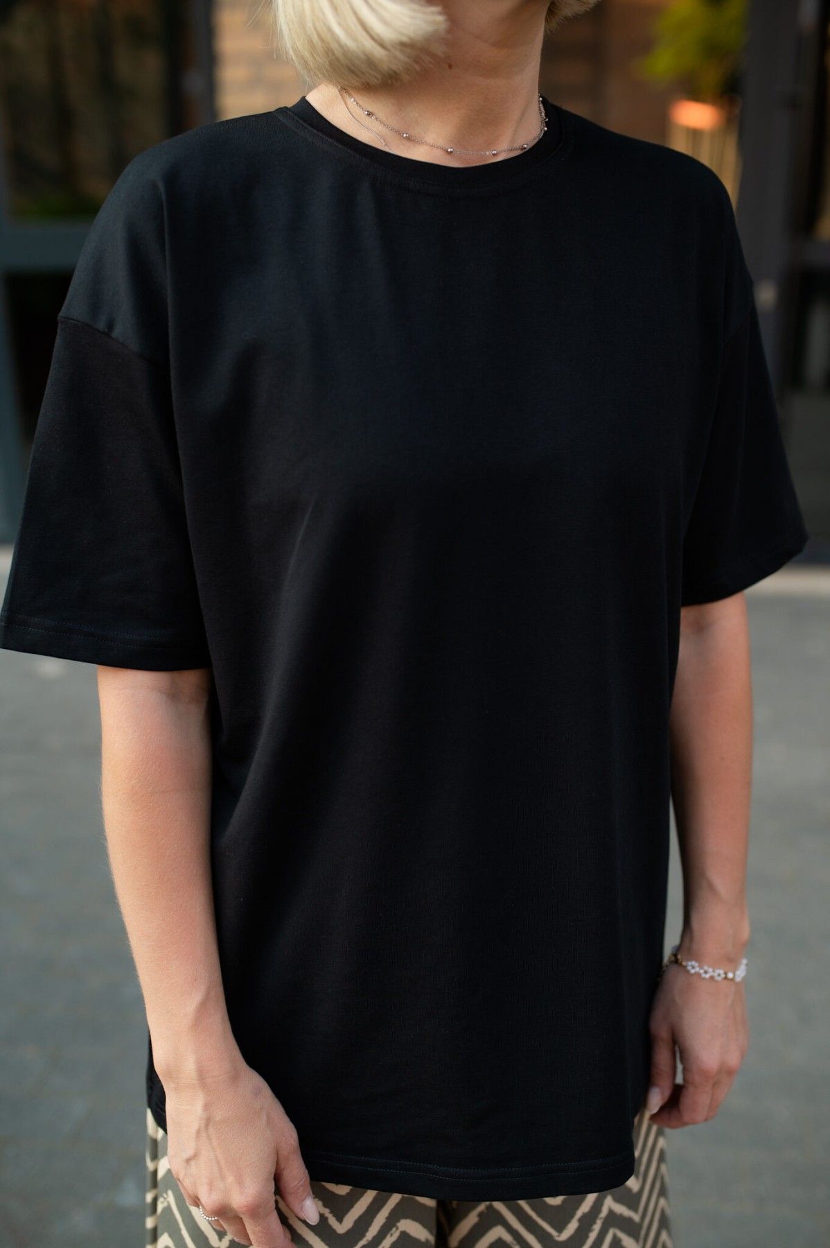 Sieviešu T-krekls TRU:DE, XS, S, M, L, XL, melnā krāsā — attēls 2
