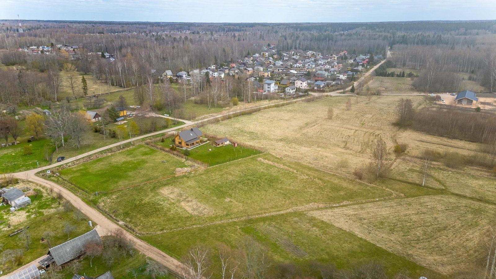 Zemes gabals 3227 m², Vārzas