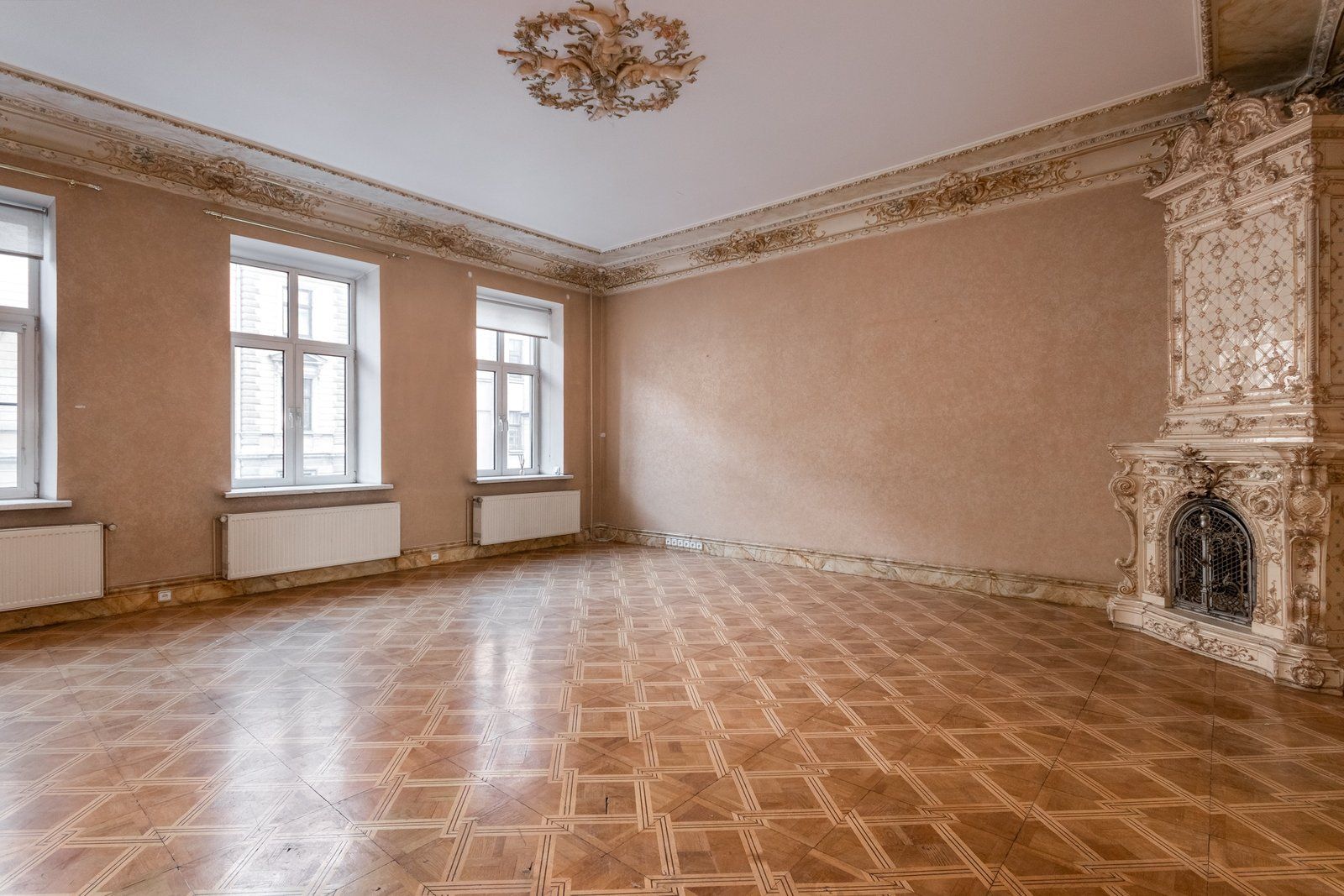 6 istabu dzīvoklis, Blaumaņa iela 36, Centrs