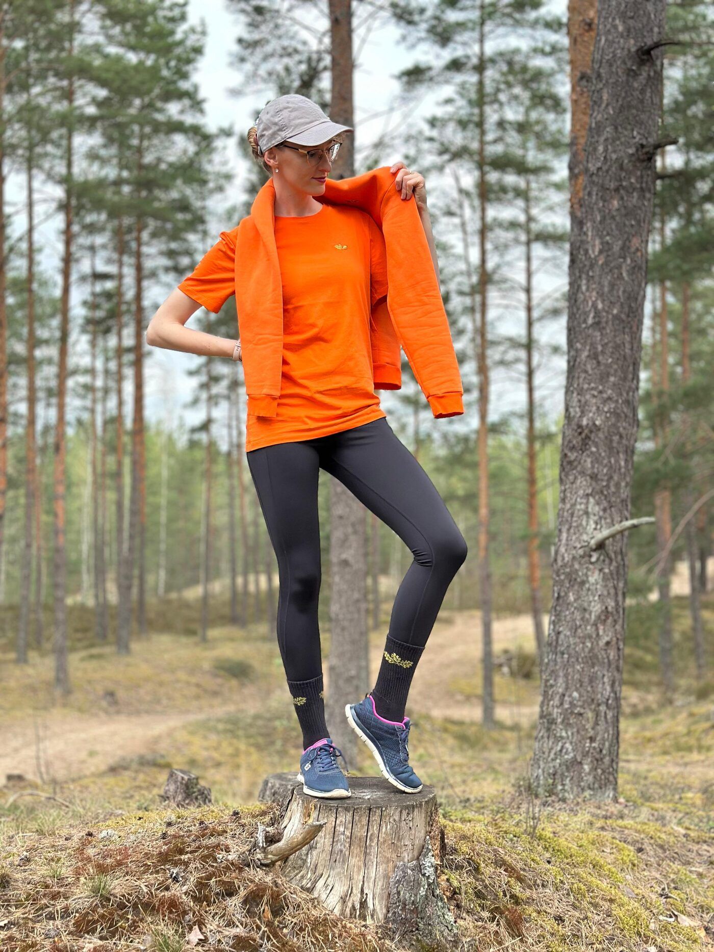 Sieviešu T-krekls Ozolvīle, XXS, XS, S, M, L, XL, XXL — attēls 2