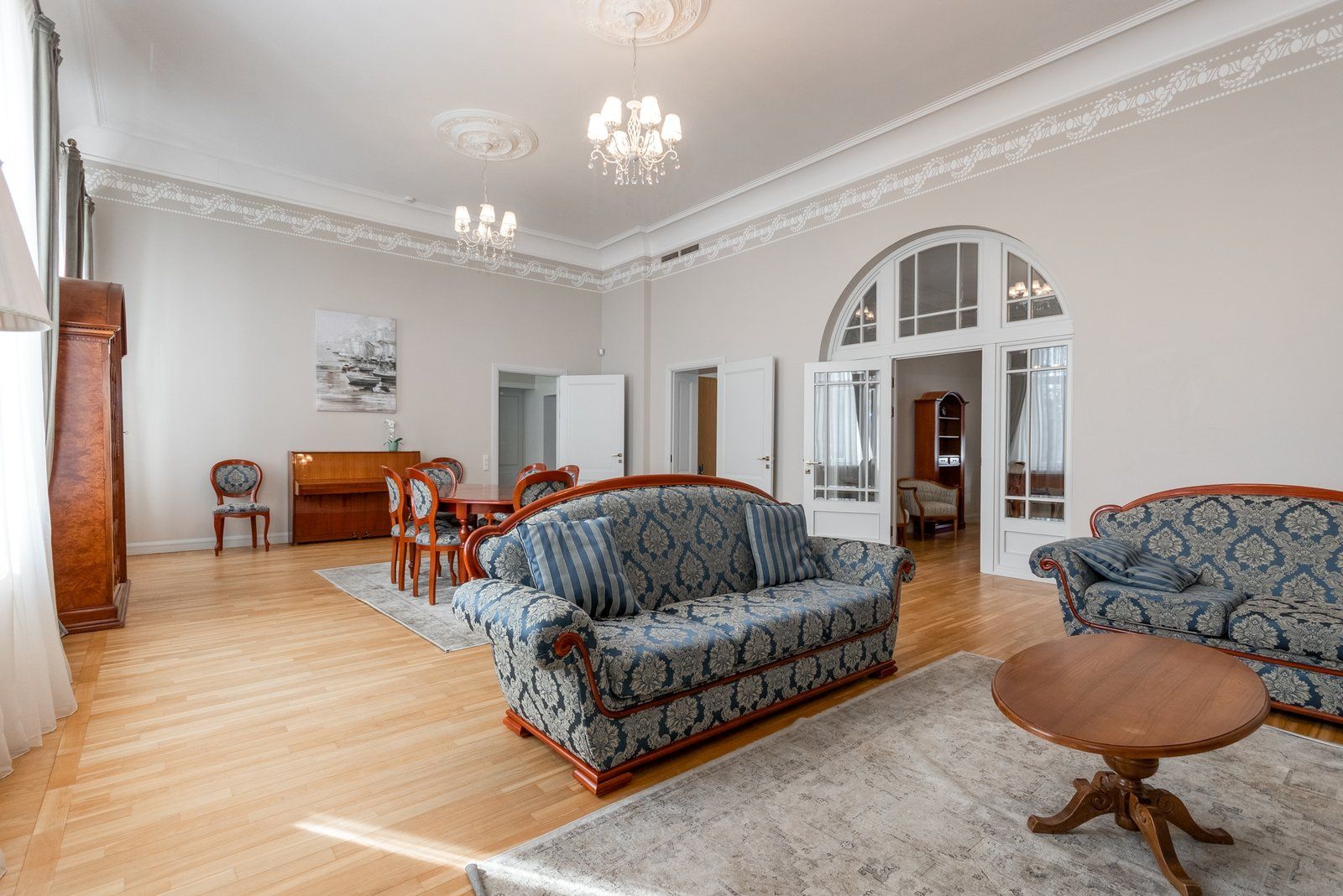 9 istabu dzīvoklis, Dubultu prospekts 19, Jūrmala — attēls 2