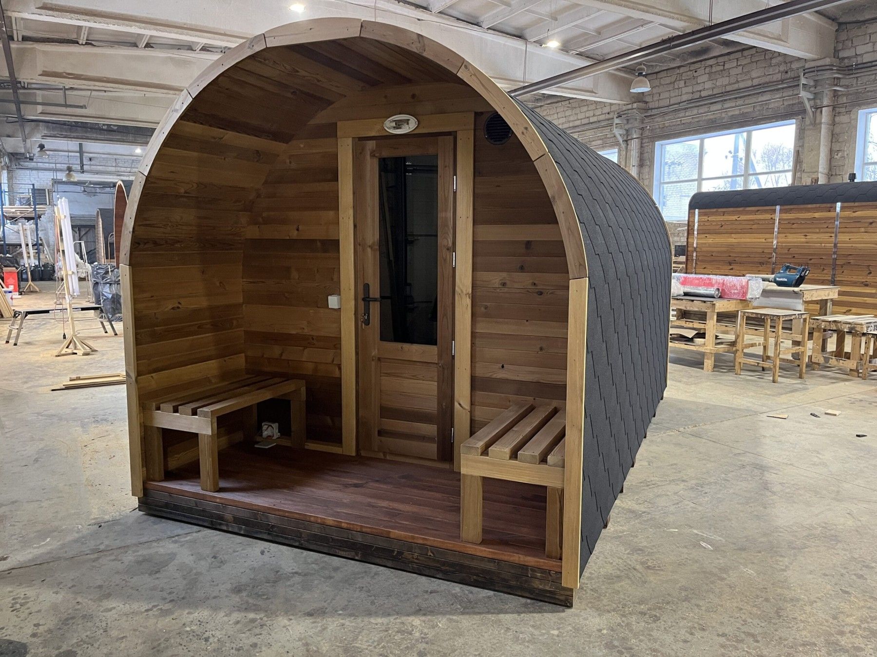 Pirts, 10 m², 8 personām