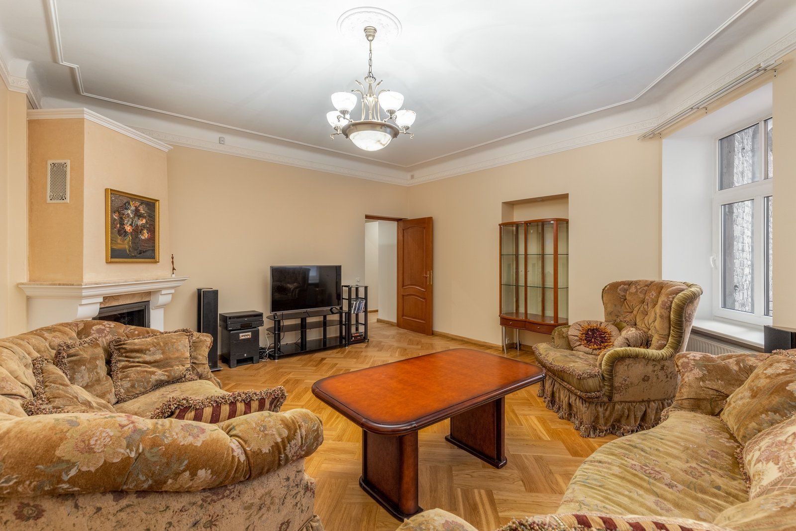 6 istabu dzīvoklis, Elizabetes iela 8, Centrs — attēls 4