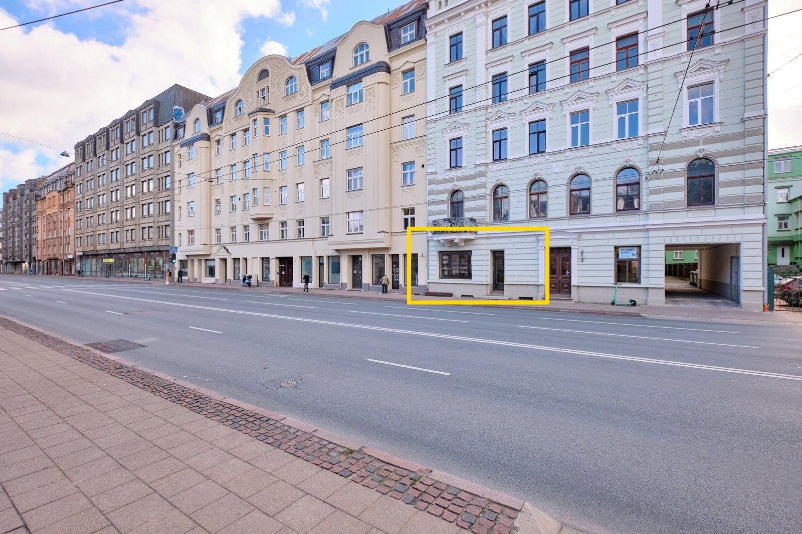 Tirdzniecības telpas 79 m², Brīvības iela 146, Grīziņkalns