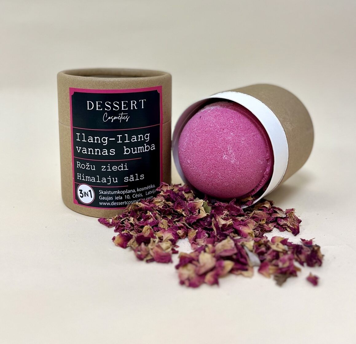 Vannas bumbas Dessert Cosmetics, ziedu aromāts, 170 g