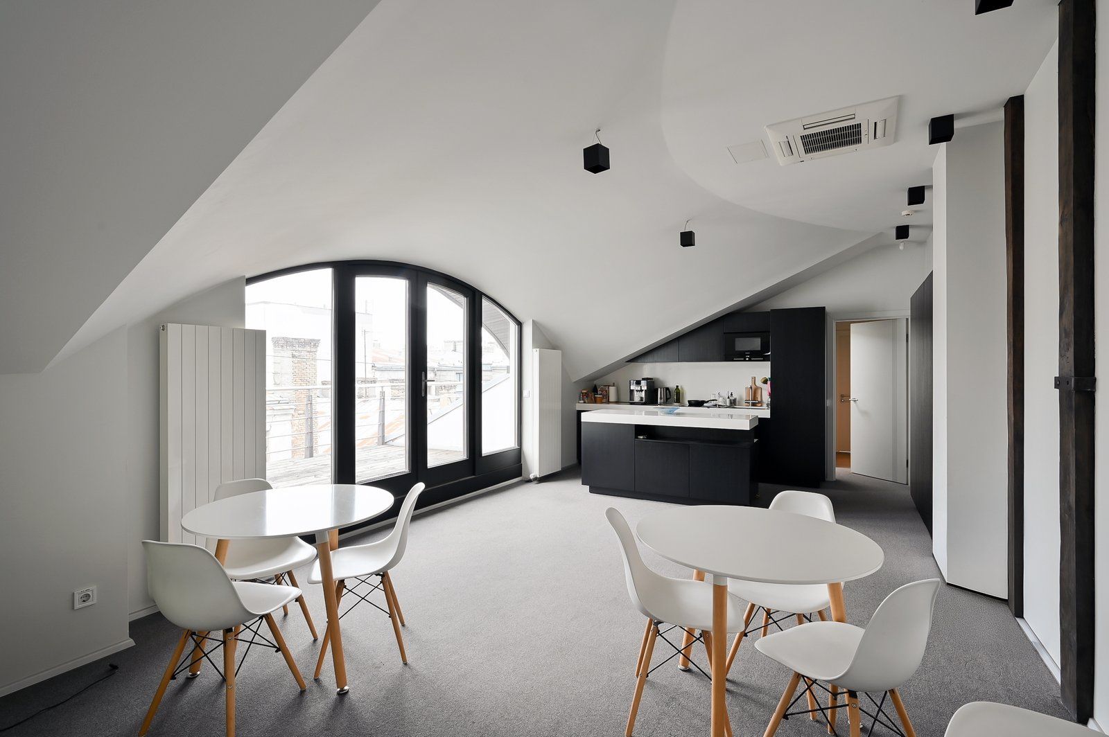 Biroja telpas 390 m², Brīvības iela 52, Centrs — attēls 2