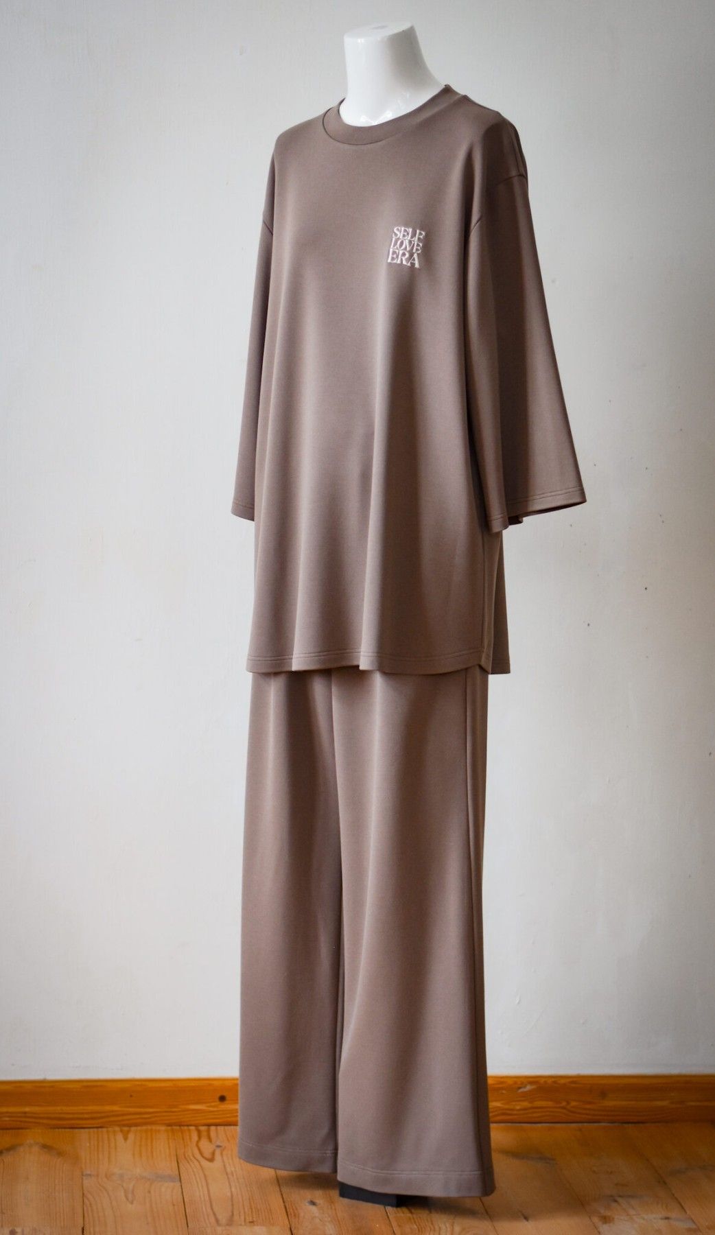 Sieviešu kostīms PIENALOTÉ, S, M, L, XL, brūnā krāsā — attēls 2