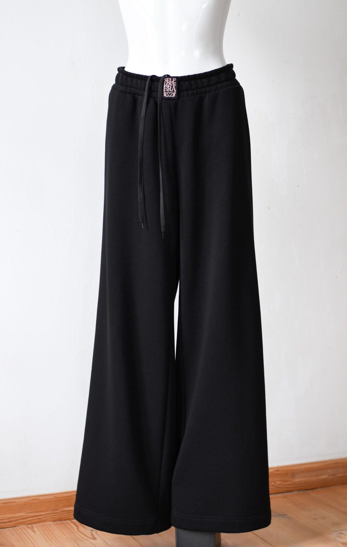Sieviešu kostīms PIENALOTÉ, S, M, L, XL, melnā krāsā — attēls 5