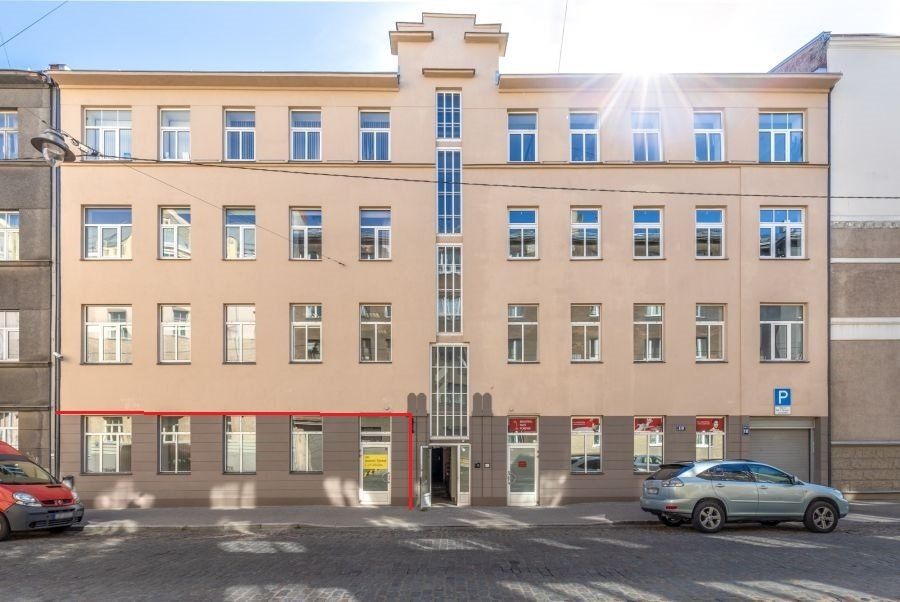 4 istabu dzīvoklis, Vīlandes iela 18, Centrs