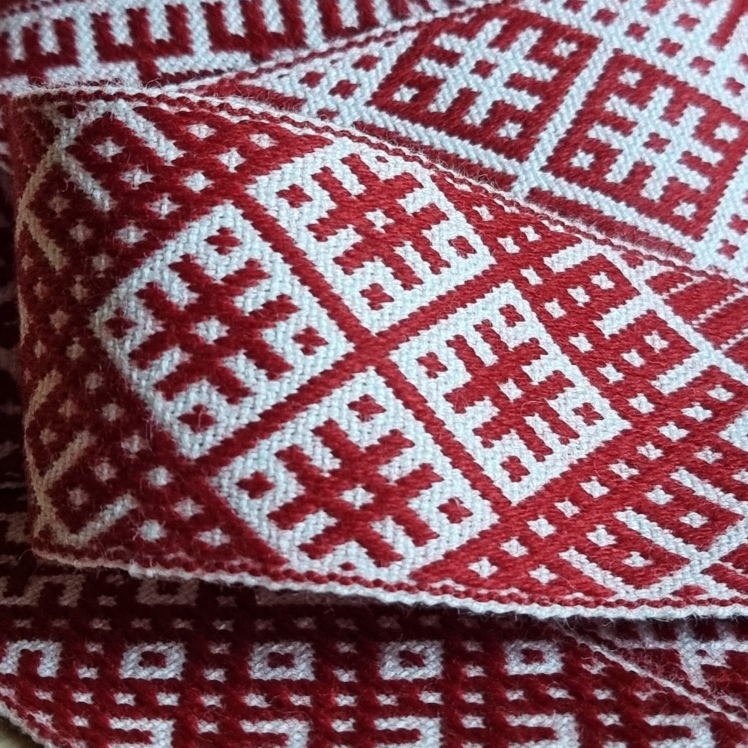 Sieviešu josta Audēju Darbnīca, tekstils, sarkanā krāsā