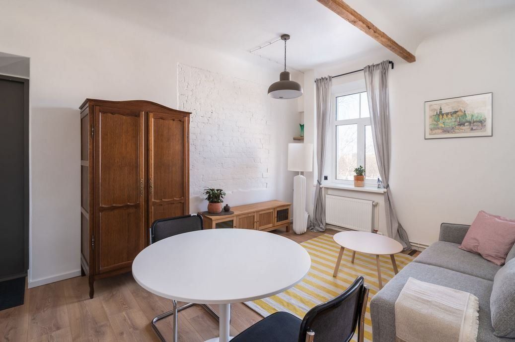 1 istabas dzīvoklis, Krāsotāju iela 13B, Avoti