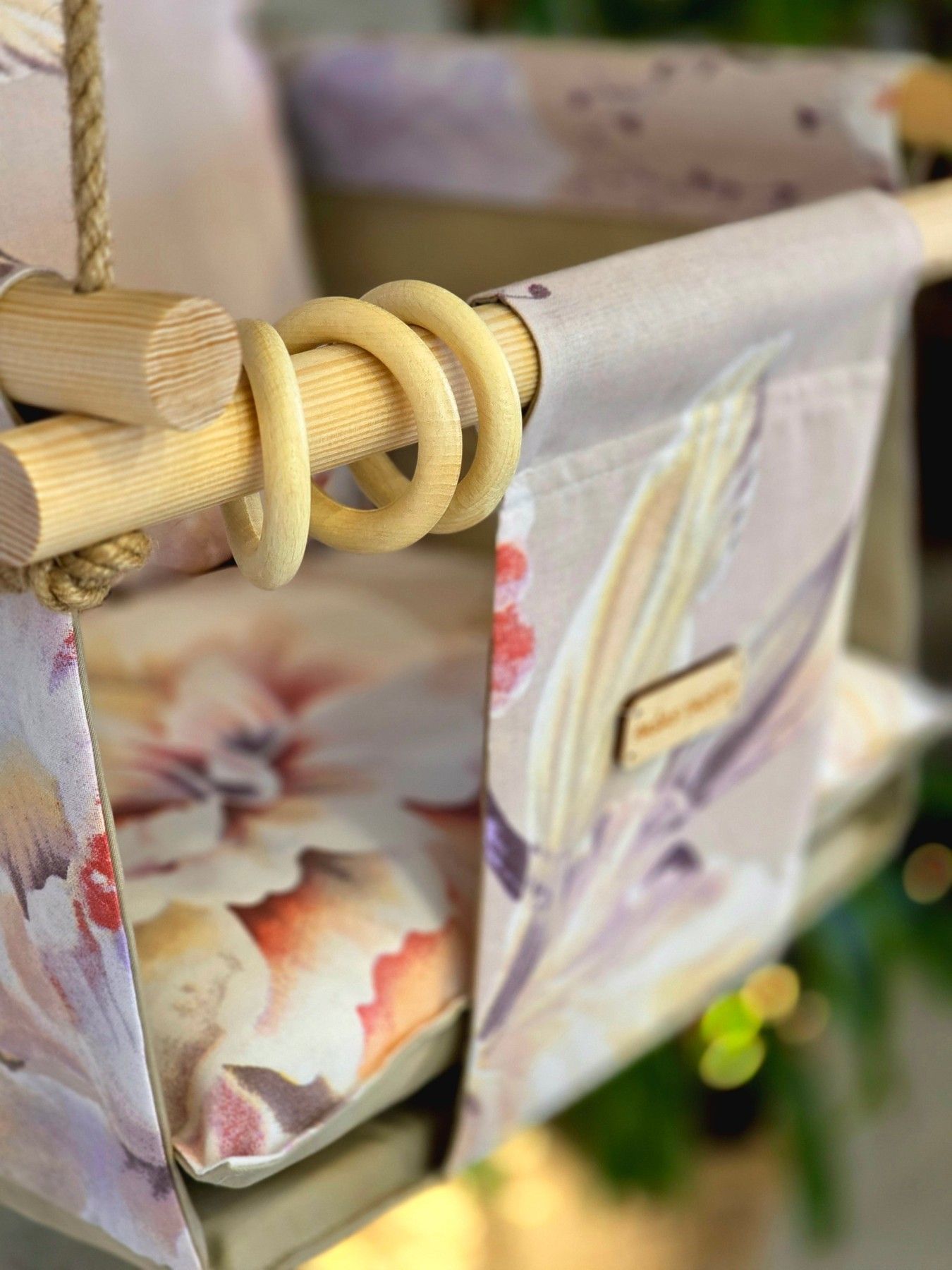Zīdaiņu šūpoles Pašas Taisīts, tekstils, violetā, bēšā krāsā — attēls 4