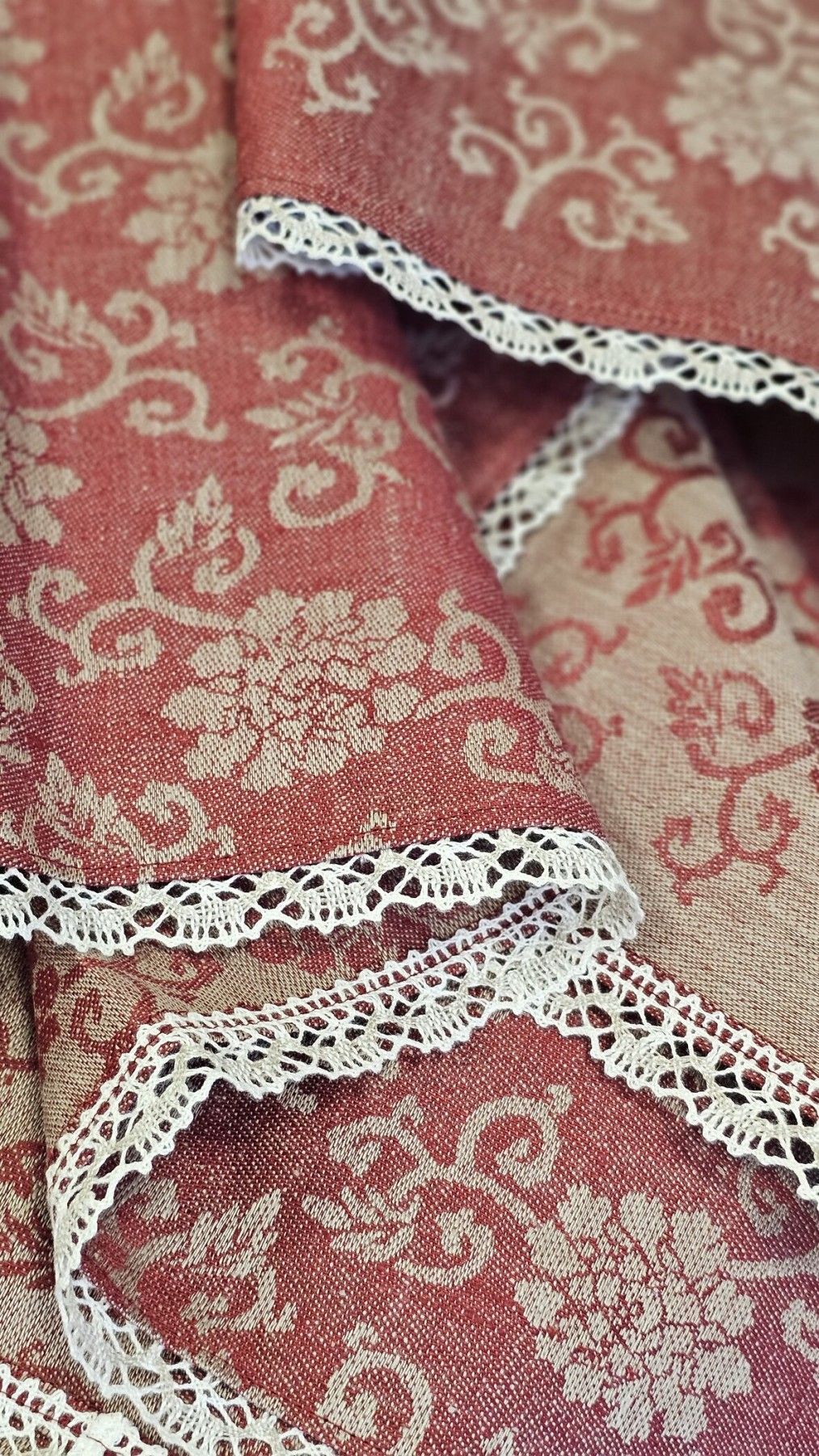 Galdauts MiPe Design, garums 120 cm, lins, sarkanā krāsā — attēls 3