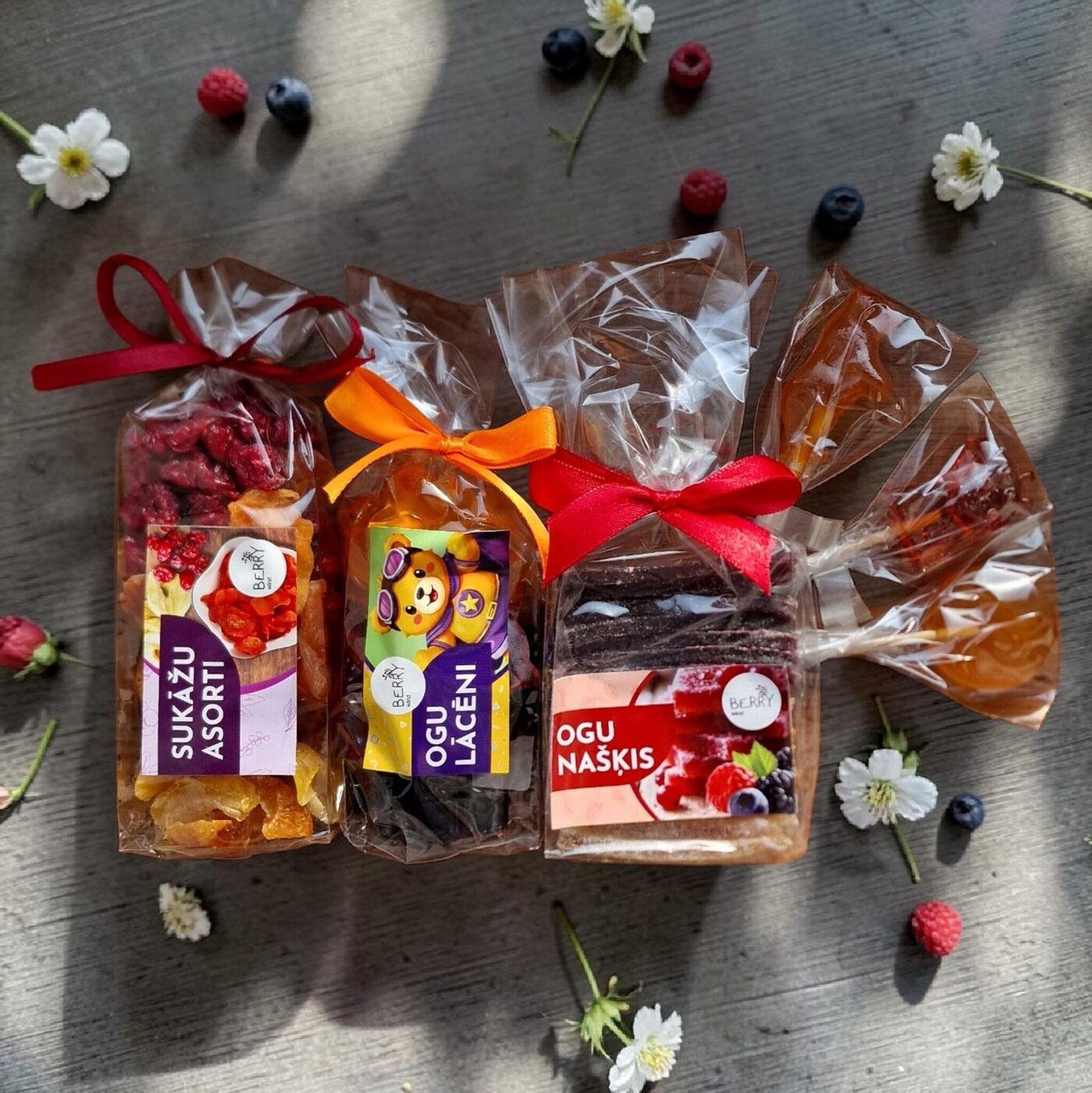 Ogu saldumu komplekts — sukādes, marmelāde, gumijkonfektes, karamele