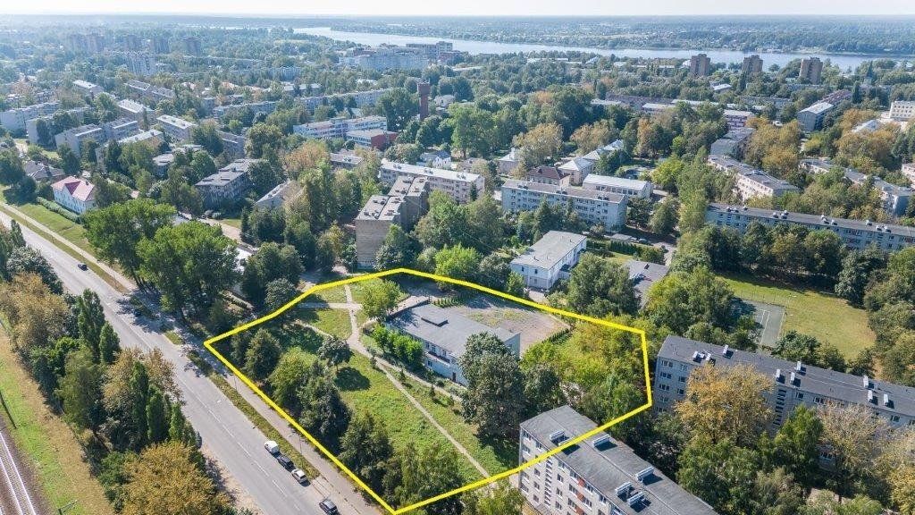 Tirdzniecības telpas 540 m², Lokomotīves iela 24, Ķengarags