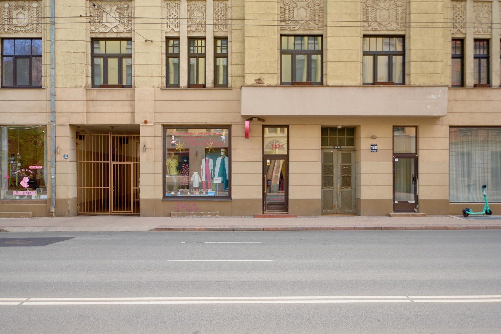 Tirdzniecības telpas 54 m², Brīvības iela 138, Grīziņkalns