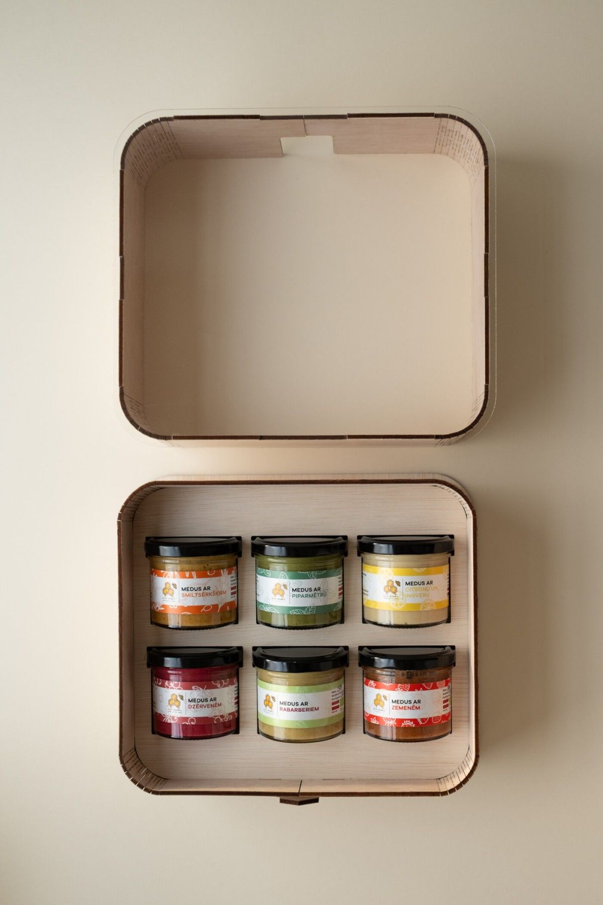 Dāvanu komplekts EcoHoney Latvia, 900 g — attēls 2
