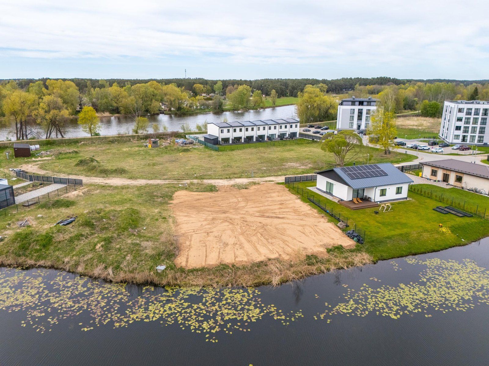 Zemes gabals 2165 m², Zivju iela 10, Carnikavas pagasts — attēls 2
