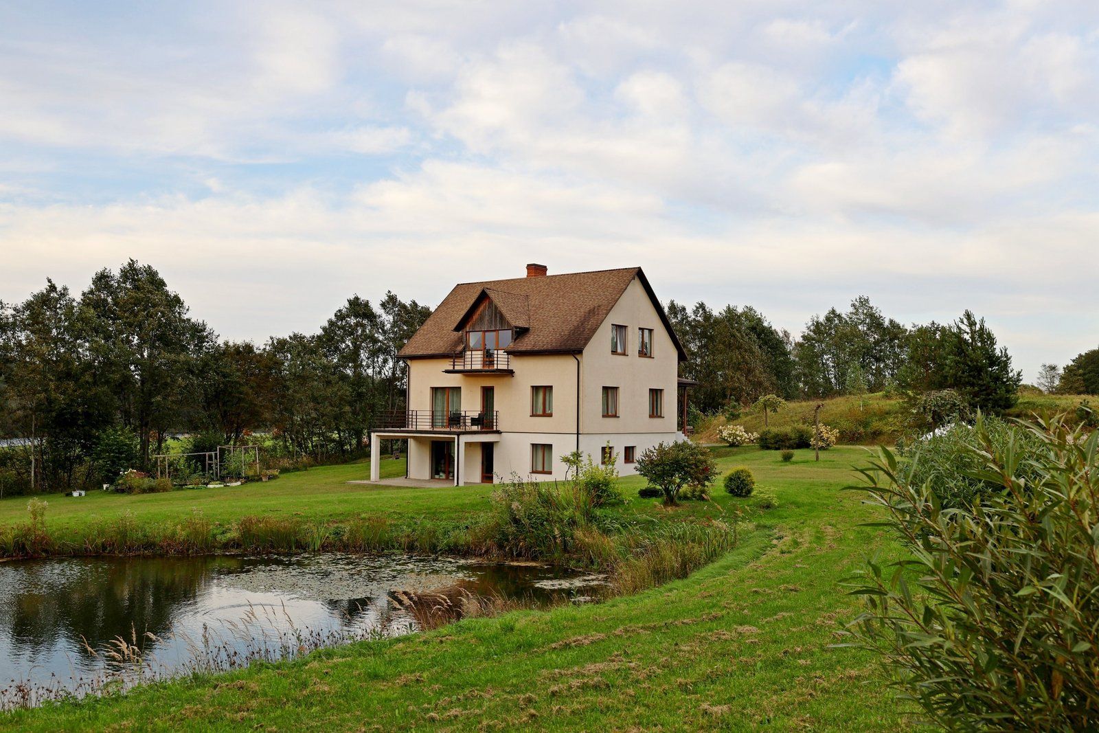 Lauku māja 328 m², Beavers, Kundzinišķi