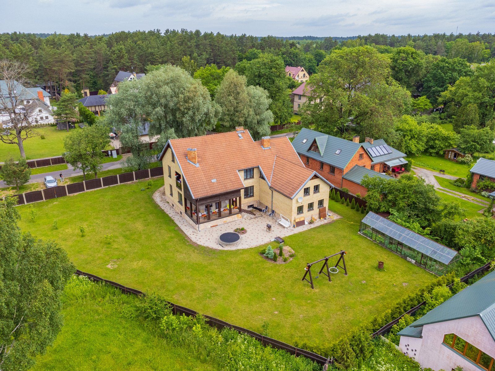 Privātmāja 463 m², Ozolu iela 2, Ādaži