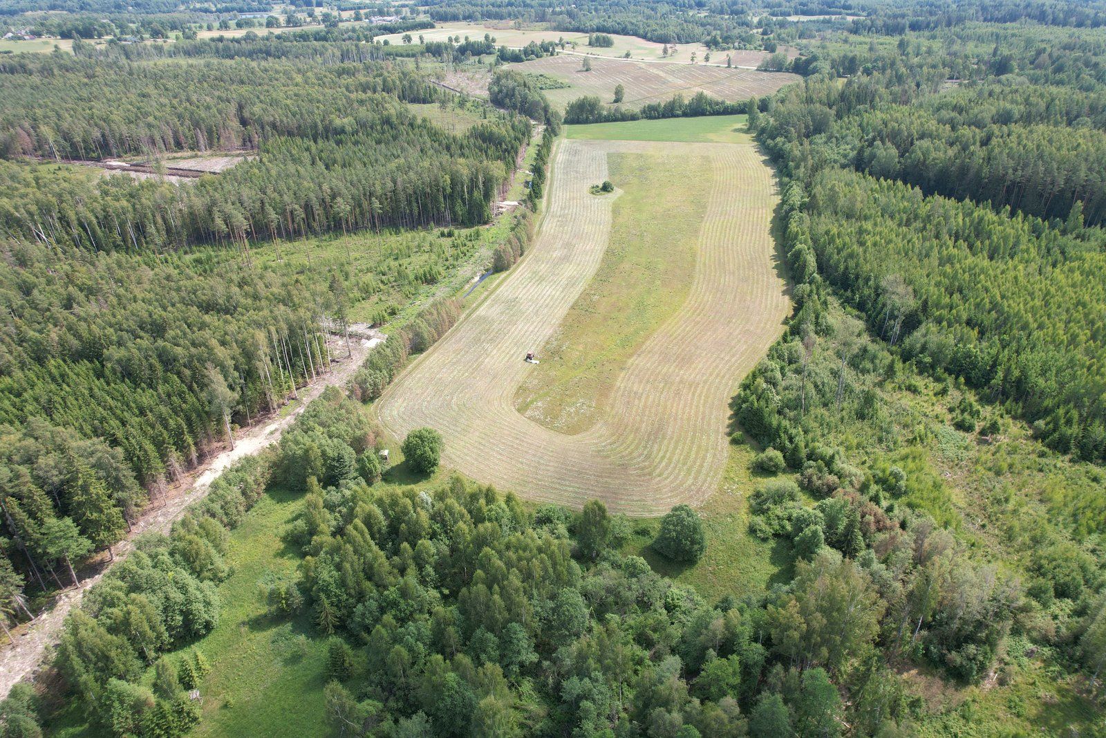 Zemes gabals 9,7 ha, Stāmerienas pagasts