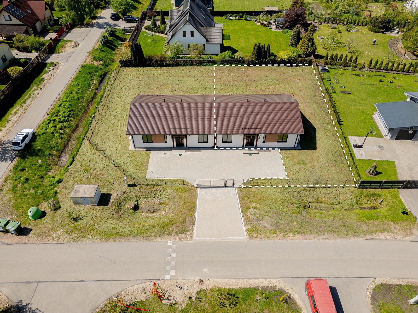Dvīņu māja 124 m², Mēness iela 11, Olaines pagasts
