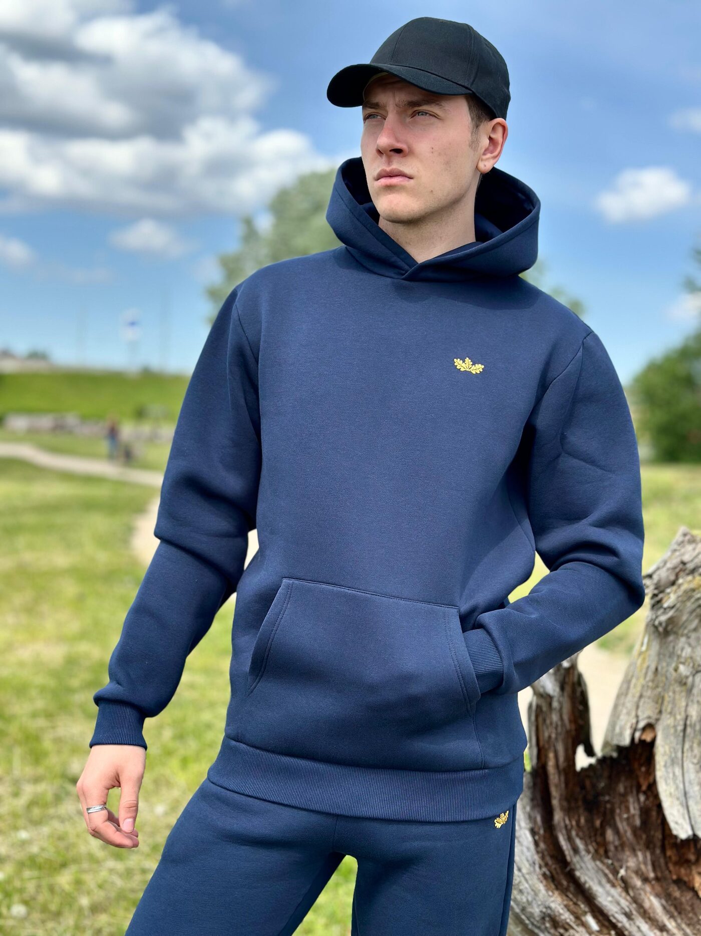 Garš unisex tumši zils džemperis ar kapuci (hūdijs) "Ūdens"