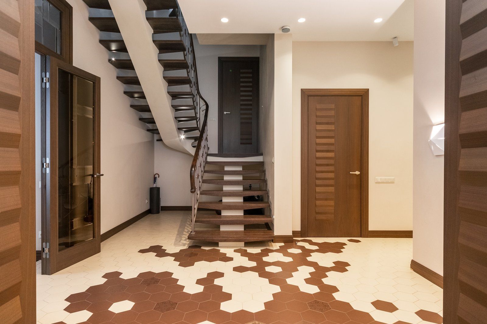 Privātmāja 505 m², Zolitūdes iela 52A — attēls 5