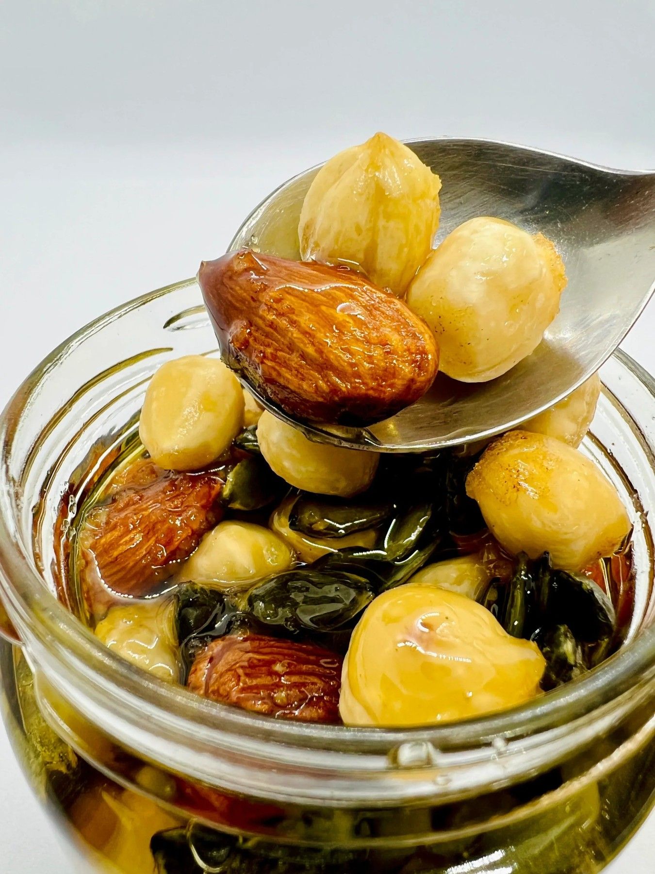 Medus ar piedevām Deiva, 225 g — attēls 2