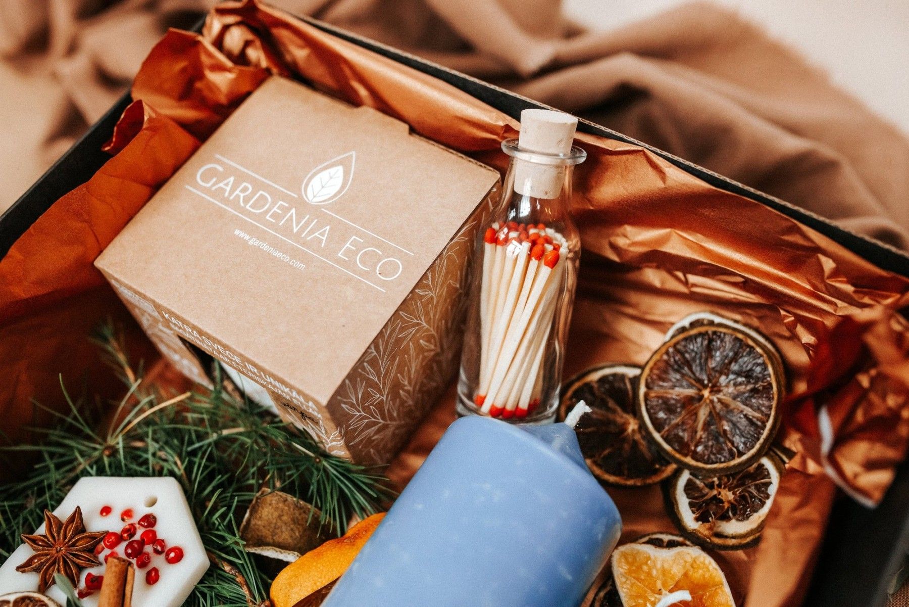 Svece Gardenia Eco, zilā krāsā — attēls 4
