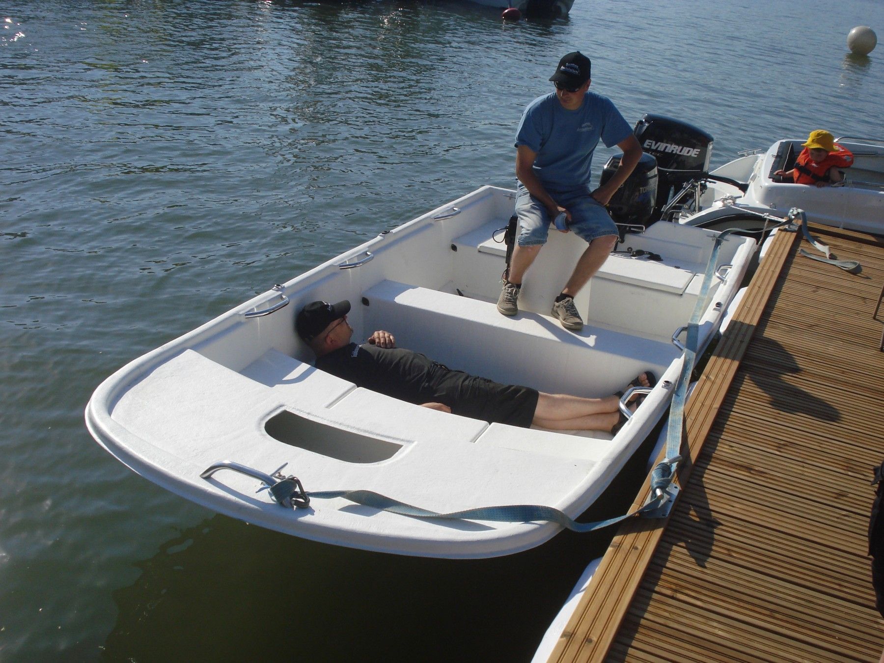 Motorlaiva LATREX 450 C, 4,5 m, stikla šķiedra