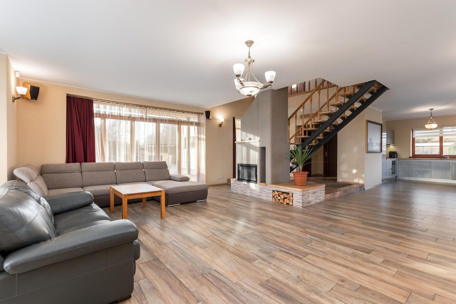 Privātmāja 290 m², Lakstu iela 2, Babītes pagasts — attēls 5