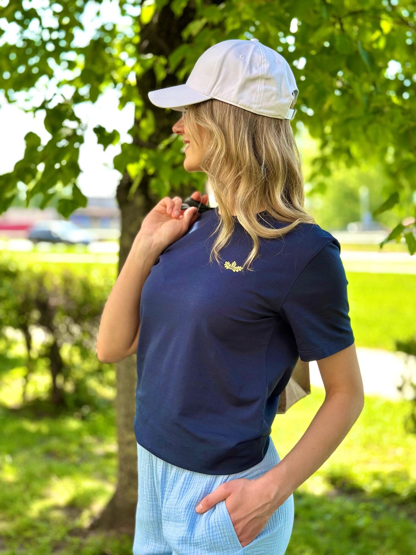 Pagarināts tumši zils unisex t-krekls "Ūdens" — attēls 5