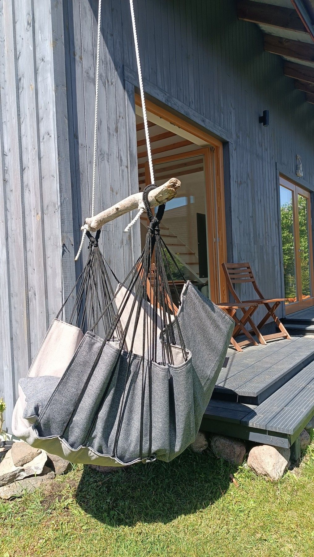 Šūpuļkrēsls Decochair, koks, tekstils, pelēkā krāsā — attēls 2