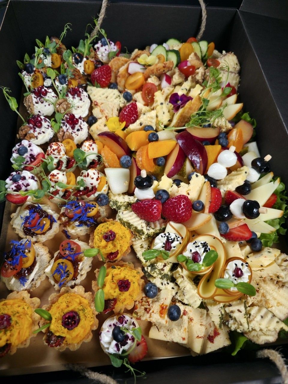 Uzkodas, veģetārā plate — attēls 2