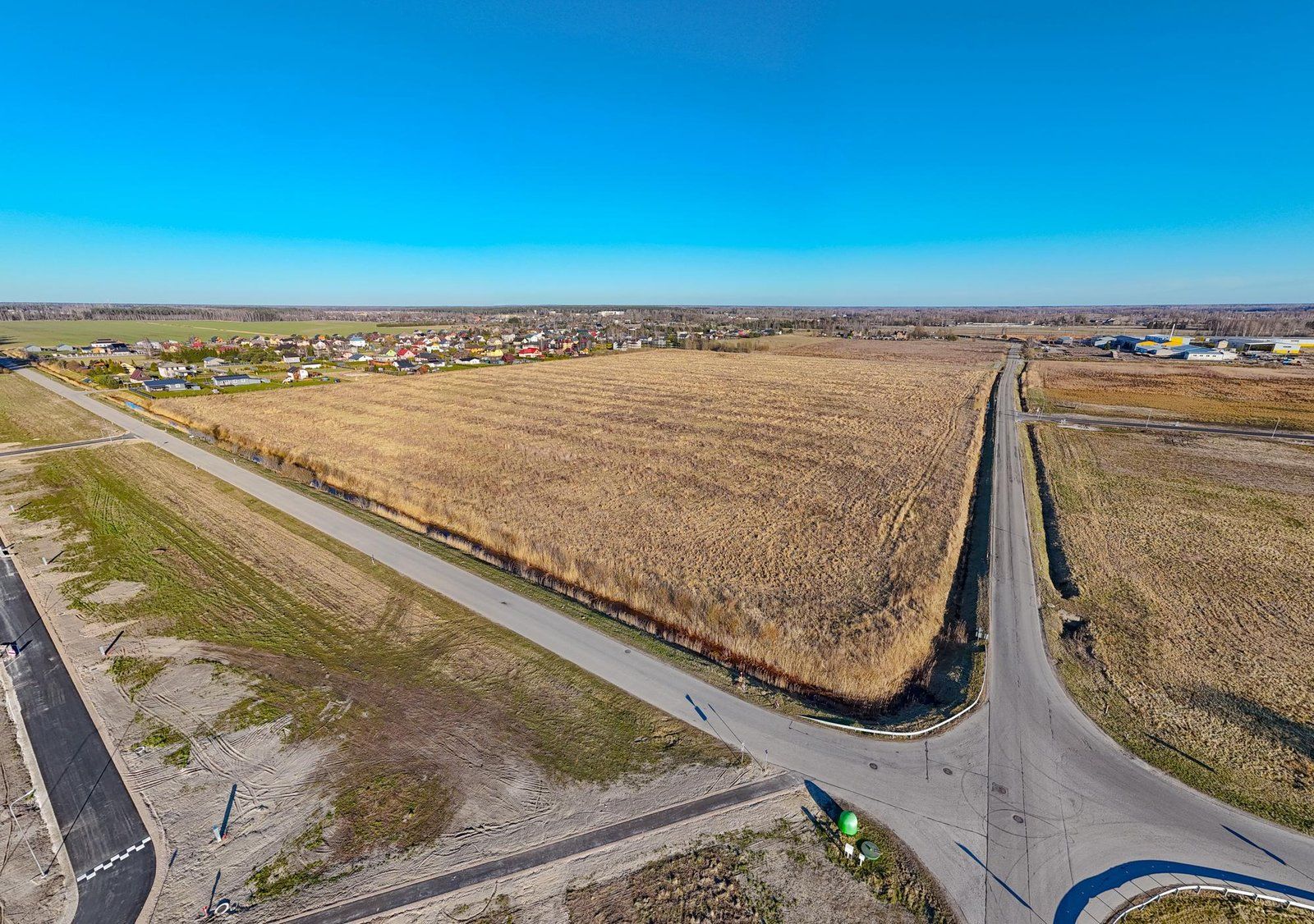 Zemes gabals 2,53 ha, Grēnes — attēls 2