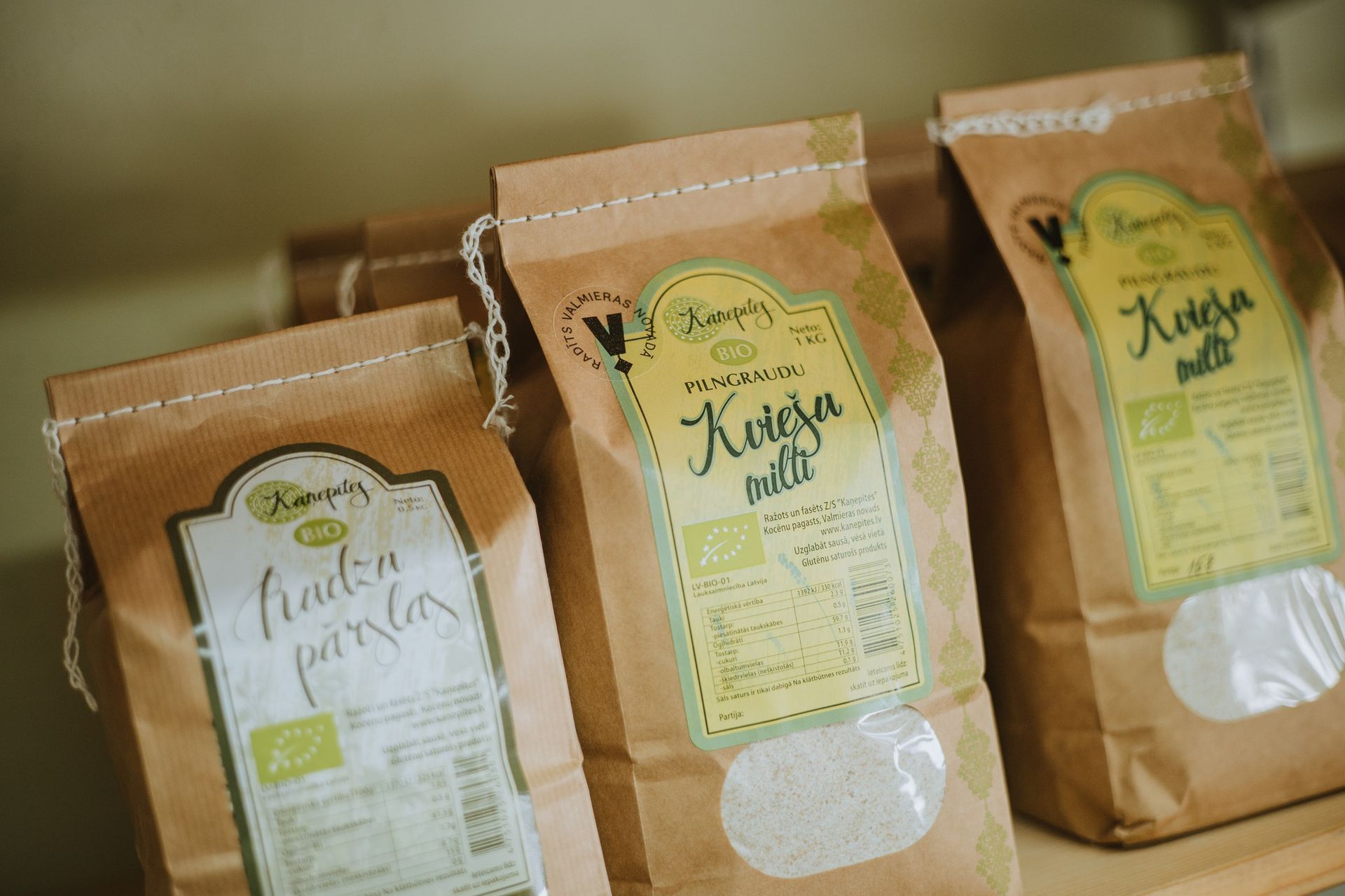 Kviešu pilngraudu milti, BIO, 1 kg — attēls 2