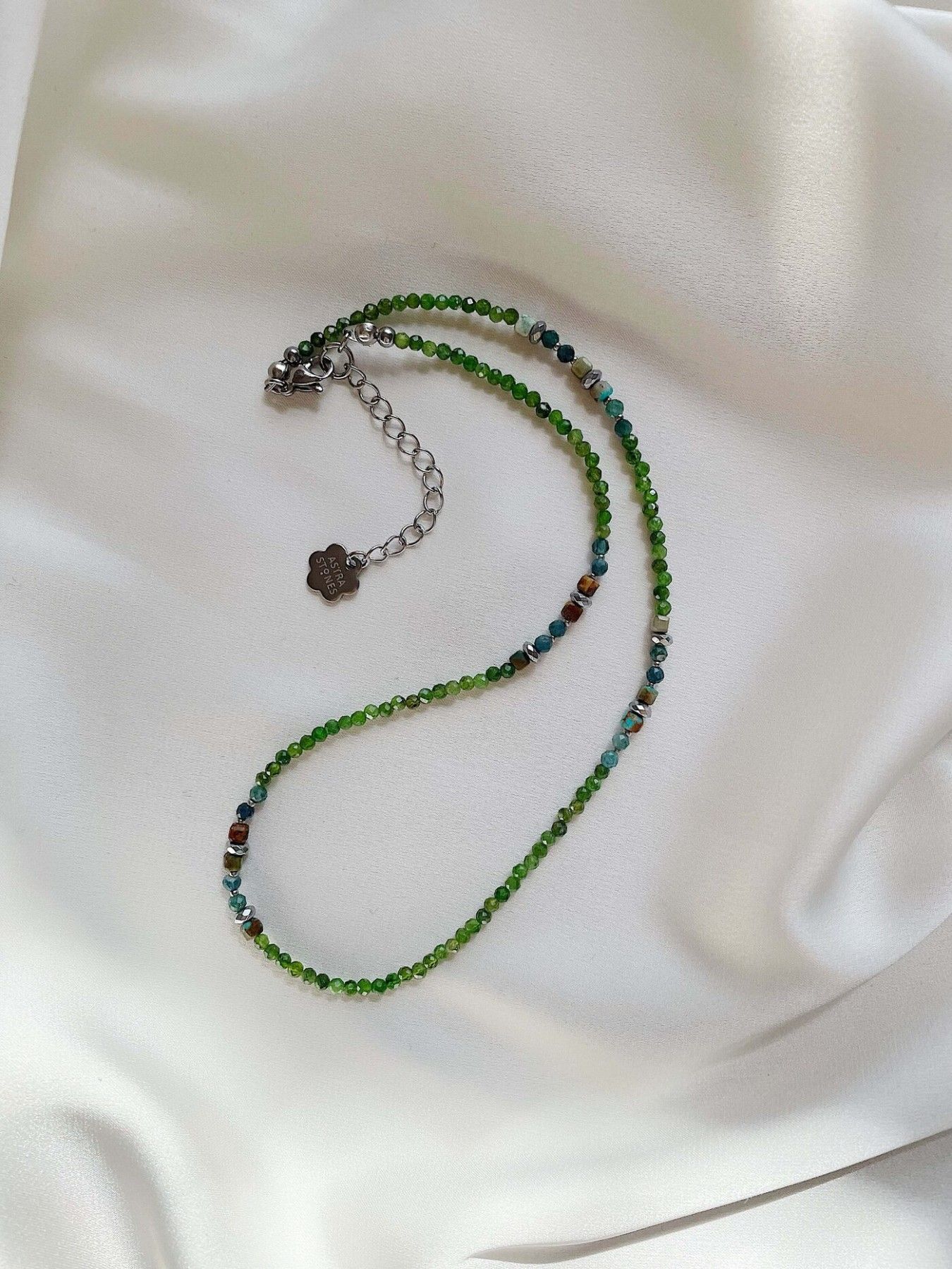 Kaklarota Astra Stones, garums 39 cm, ar pusdārgakmeni — attēls 3