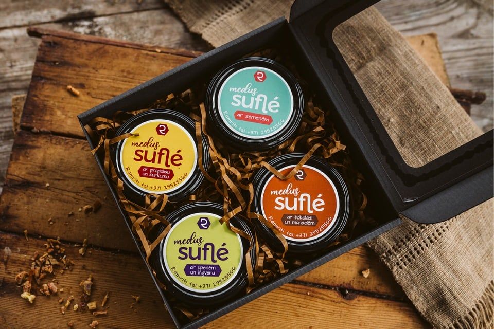 Medus suflē dāvanu kaste (4 × 250 g) — attēls 2