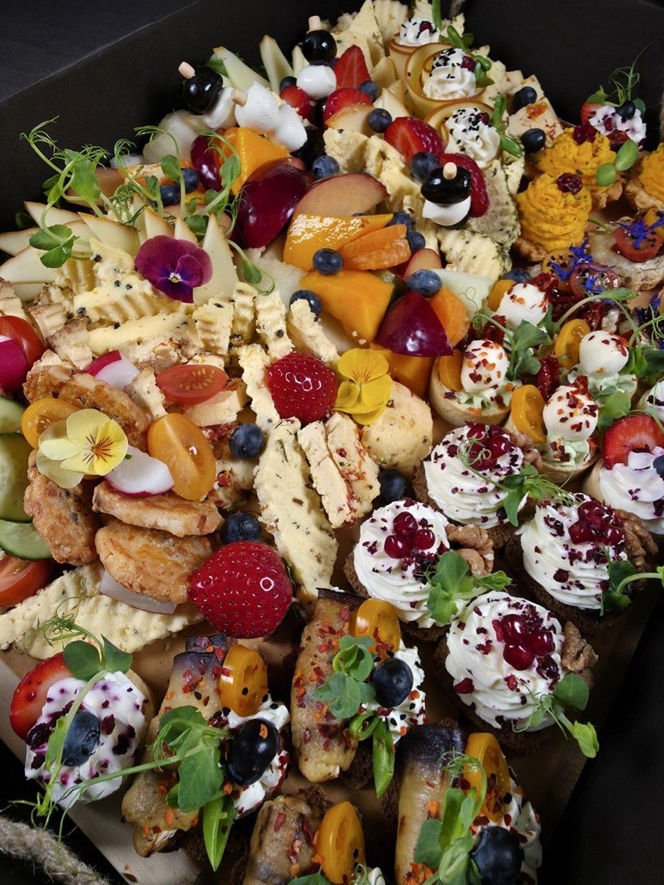 Uzkodas, veģetārā plate — attēls 4