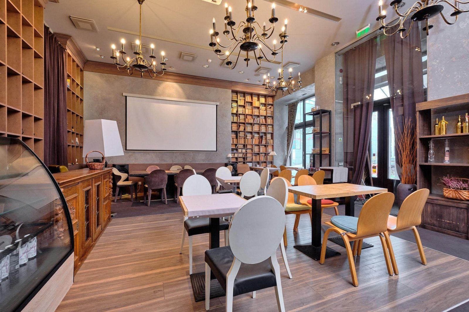 Tirdzniecības telpas 410 m², Grēcinieku iela 26, Vecrīga — attēls 2