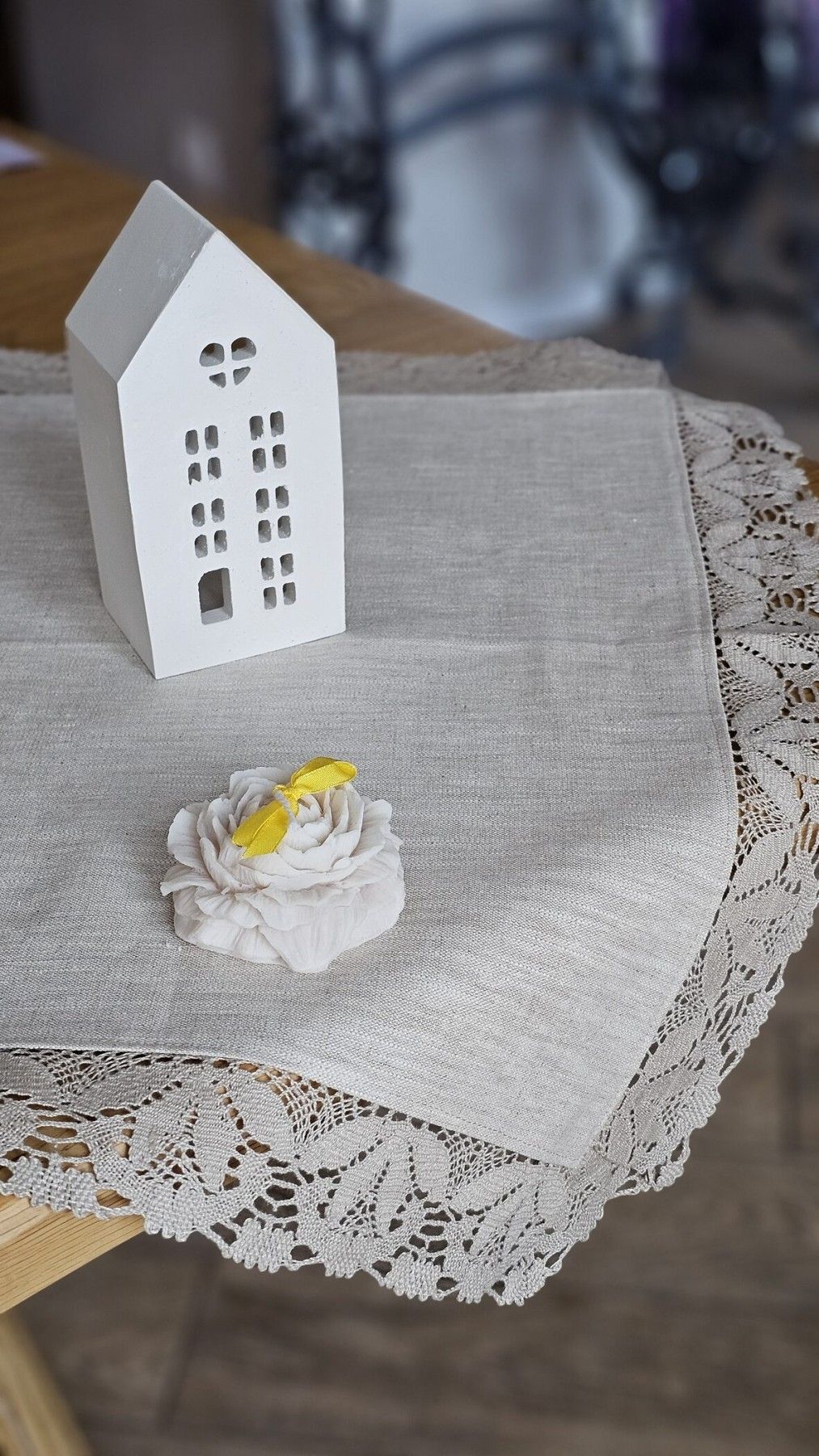Galda paliktnis MiPe Design, lins, bēšā krāsā — attēls 2