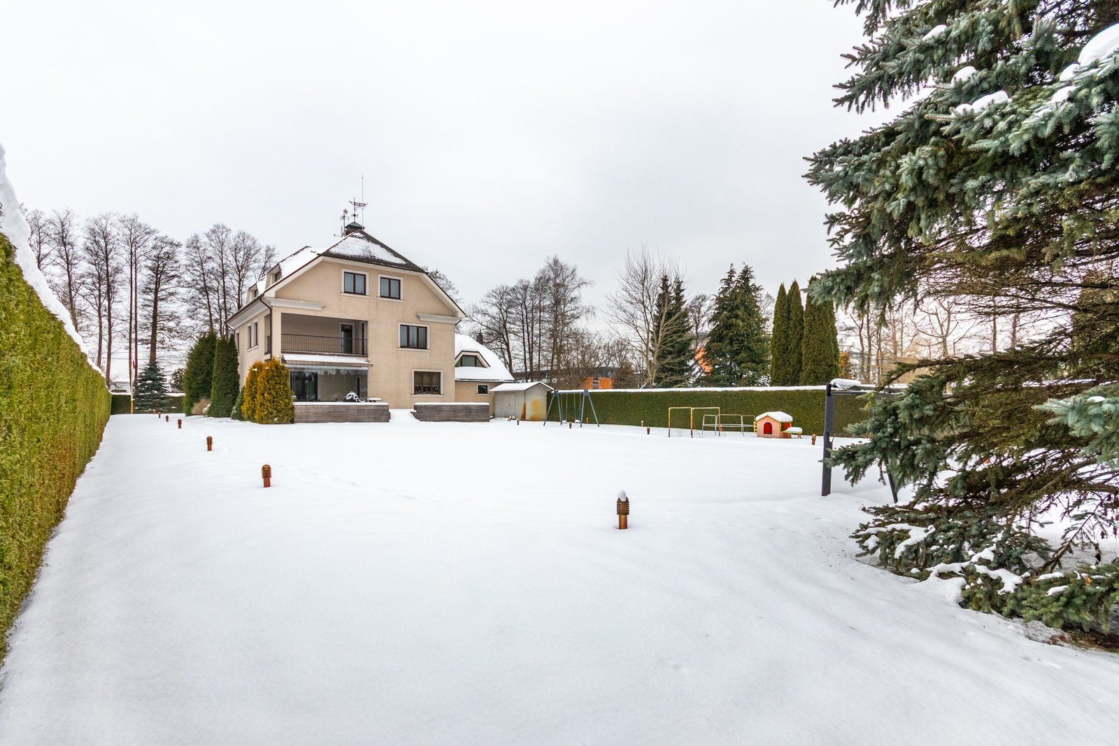 Privātmāja 505 m², Zolitūdes iela 52A — attēls 4
