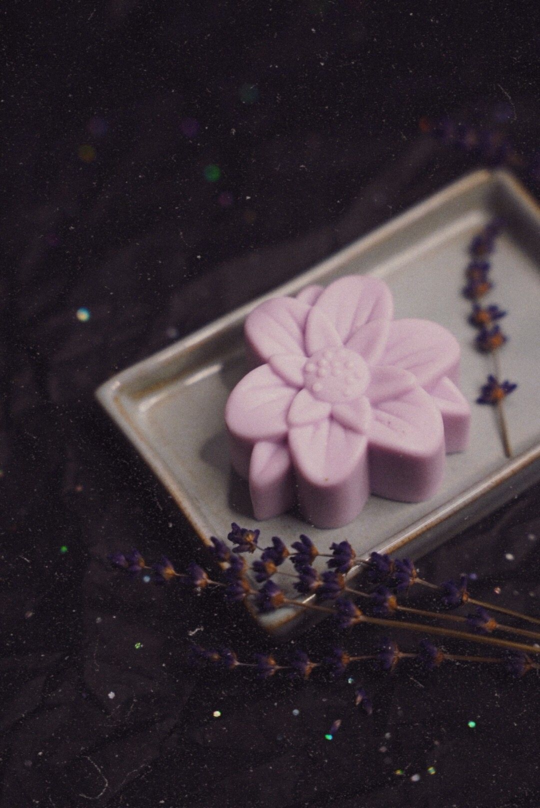 Cietās ziepes Frosti, ziedu aromāts — attēls 2