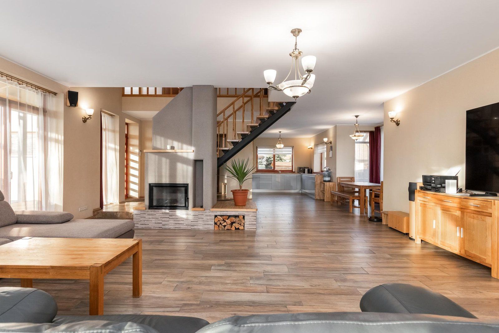 Privātmāja 290 m², Lakstu iela 2, Babītes pagasts — attēls 4